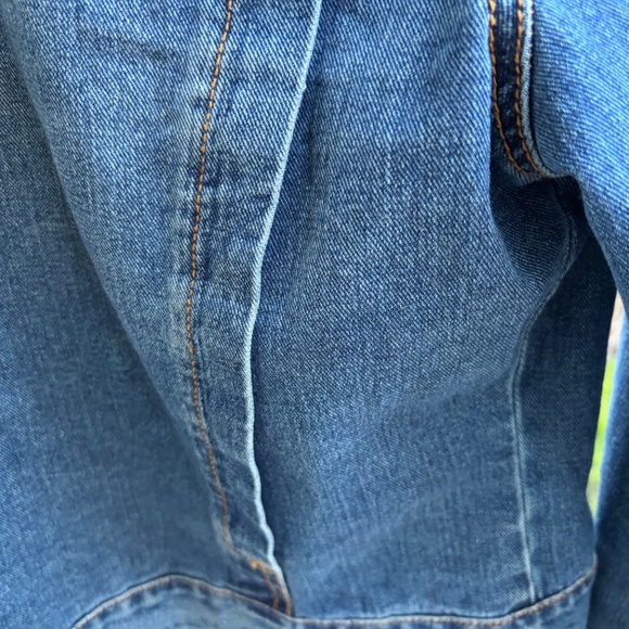Free People Denim Jacket Medium Wash | Zig-Zag Stitch Detail | Size M 🦋 - Picture 8 of 13